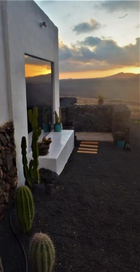 El Refugio Apartment Famara Spain