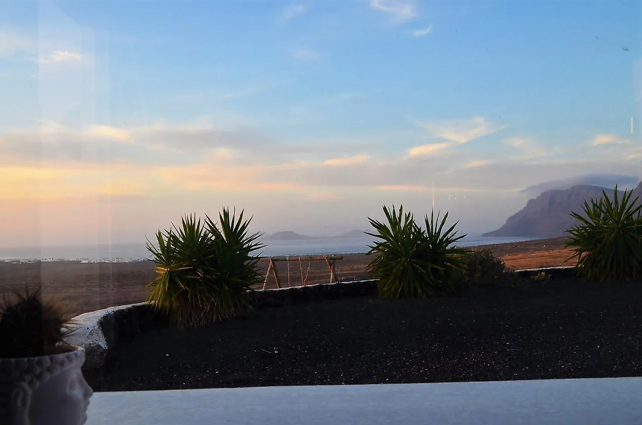 El Refugio Apartment Famara Spain